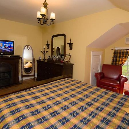 Talwood Manor B&B פורט קולבורן מראה חיצוני תמונה