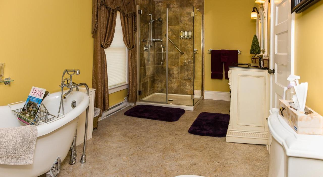 Talwood Manor B&B פורט קולבורן מראה חיצוני תמונה